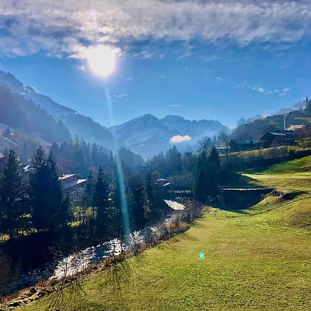 Val-d'illiez 瓦尔·蒂利兹